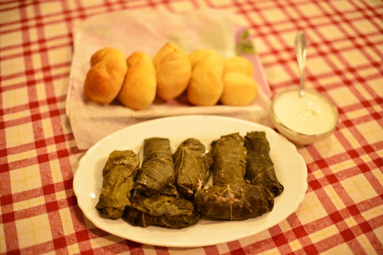 Цыпленок Табака и Долма из Парос