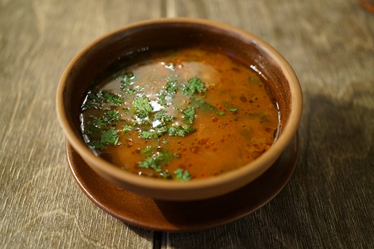 Харчо, хачапури по-аджарски и хинкали из Тинатин