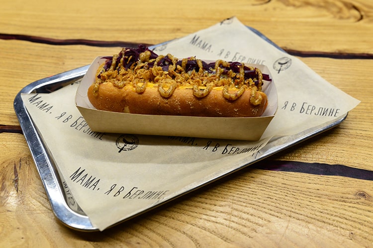 Kasig dog из Мама, я в Берлине