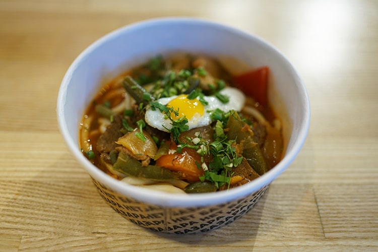 Лагман, салат бухара и шашлык из Базара нет