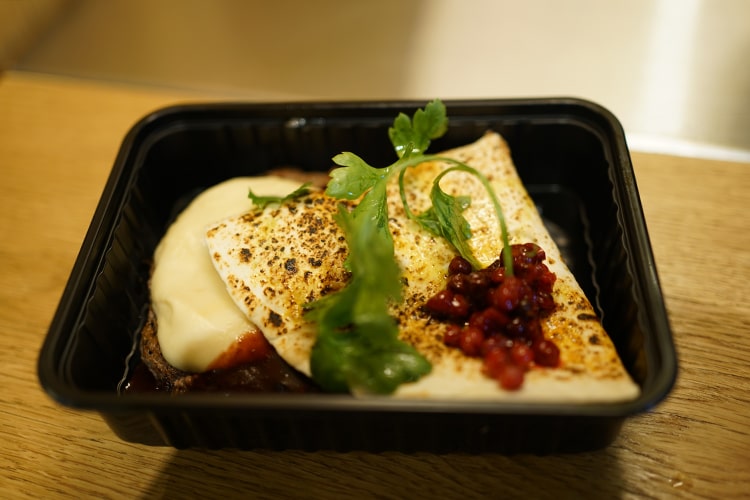 Охотничья уха и медвежий бифштекс из Taiga Gastrobar