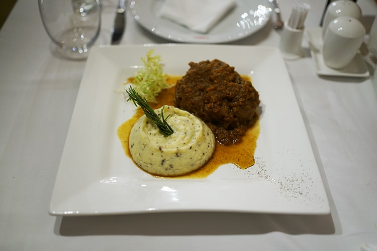 Оссобуко и салат из осьминога из Маурицио