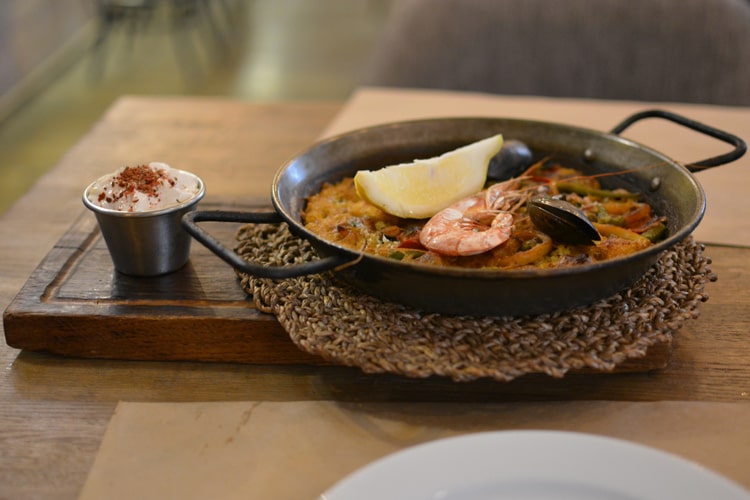 Паэлья и суп из кальмаров из PaPaella