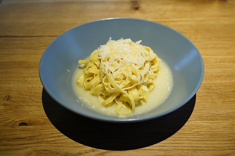 Паста в пармезане и Фиш & Чипс из Mare mio