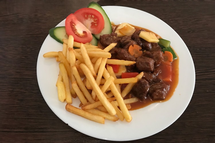 Фо Бо и Говядина Лук-Лак из Сайгон