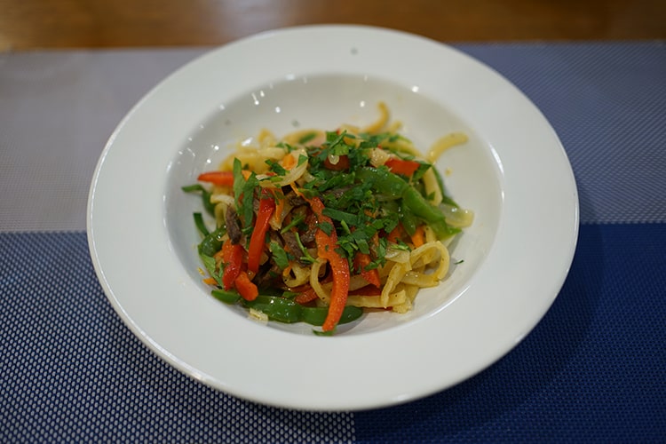 Суп, буузы  и цуйван из Алтаргана