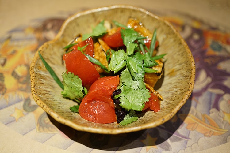 Том-ям, салат из баклажанов и говядина в соусе черный перец из Zodiac