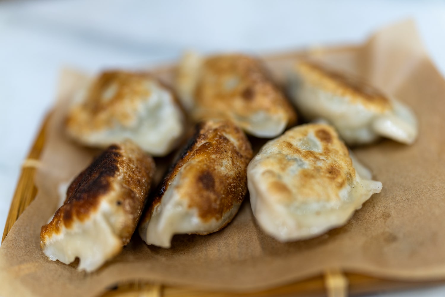 Дамплинги с луком пореем