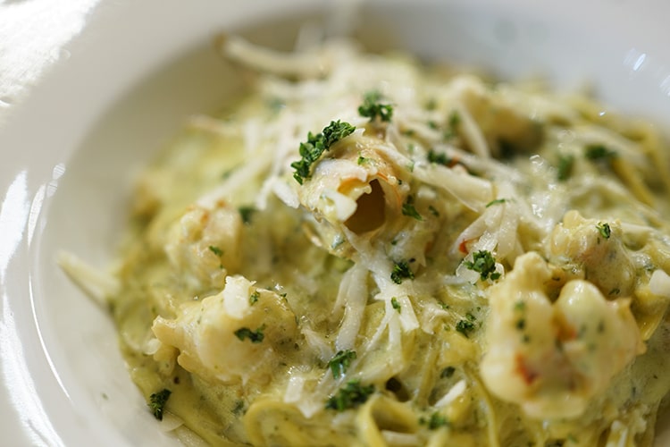 Тальолини с креветками в сливочном соусе
