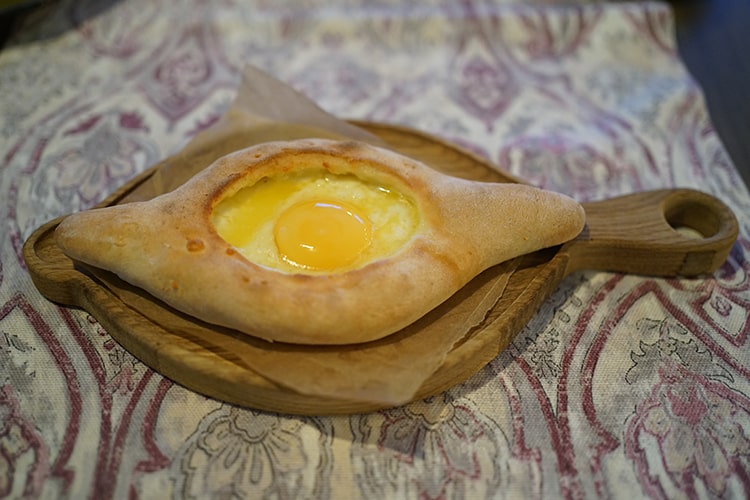 Хачапури по-аджарски