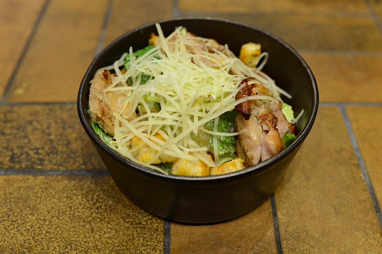 Цезарь с курицей