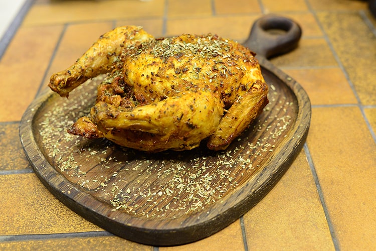 Фирменный цыпленок «Chicken chick» со специями прованс