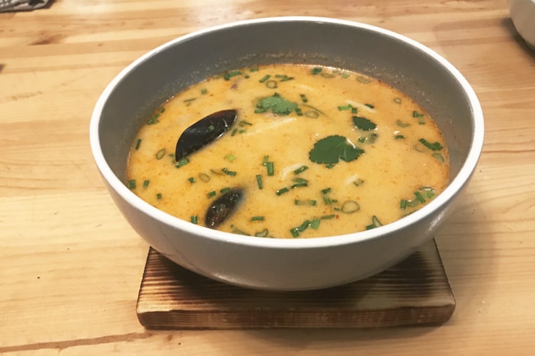 Том-ям с морепродуктами