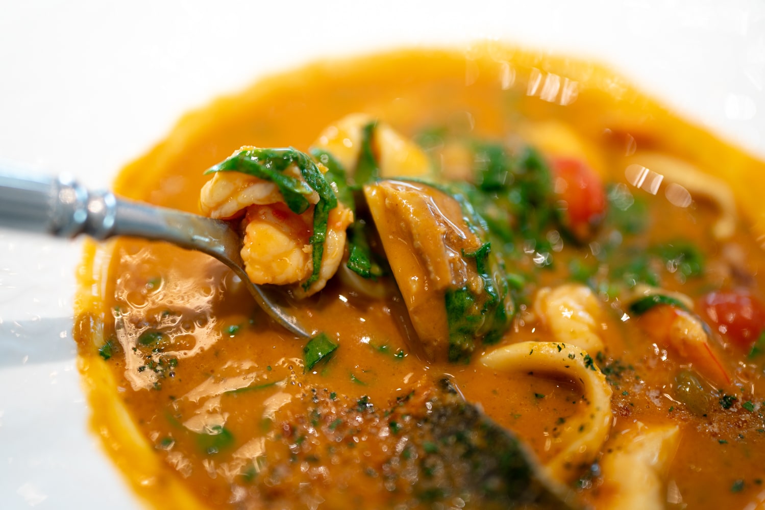 Каччукко с креветками, белой рыбой и кальмаром