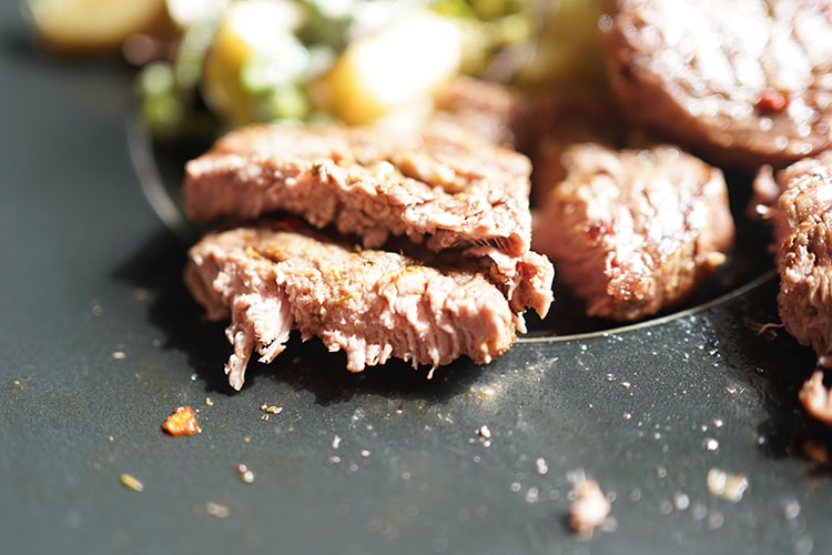 Медальоны из телятины