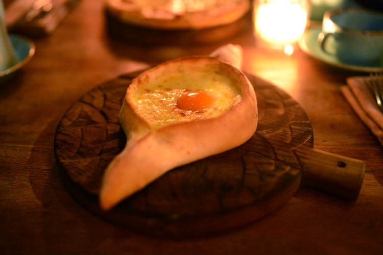 Хачапури по-аджарски