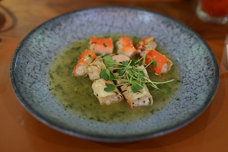 Фаланги камчатского краба с топлёным маслом