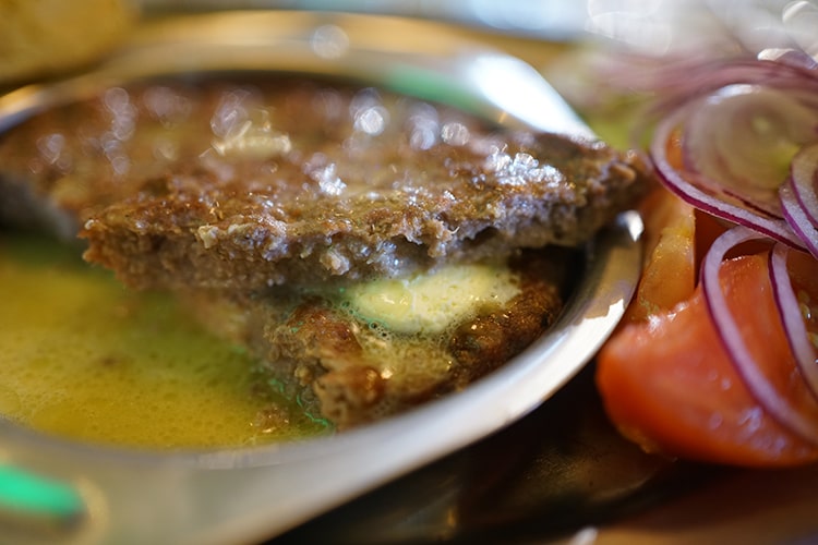 Большая гурманская плескавица