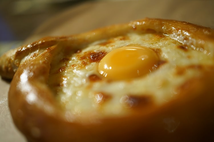 Хачапури по-аджарски