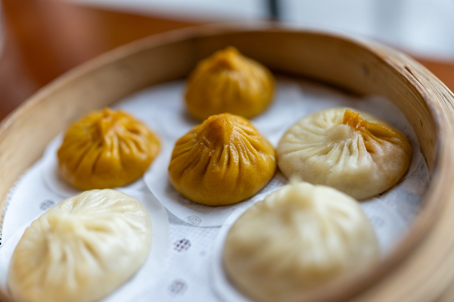 Сяо Лун Бао с мясом краба и икрой краба