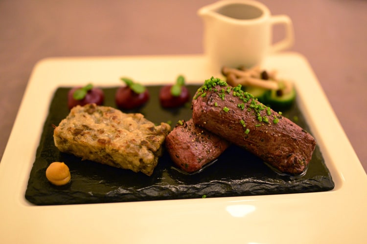 Запеченное филе кабана на гриле по-сааремааски