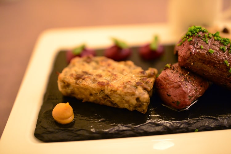 Запеченное филе кабана на гриле по-сааремааски